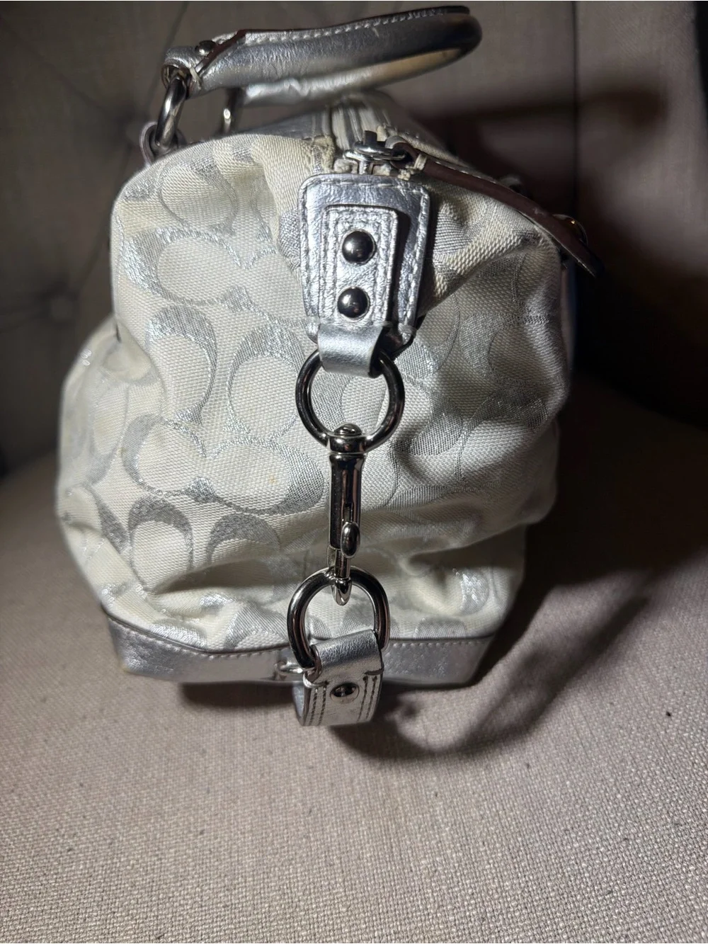 Coach Ashley Signature Satchel (Style F15804)